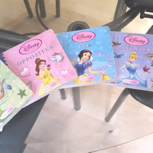 5 Vintage 1998 Mattel Inc. Barbie Disney Princess - Picture 1 of 2